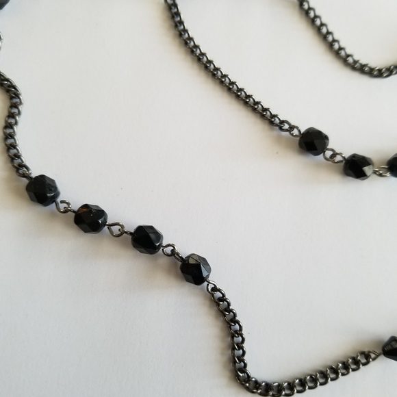 Necklace black beads and chain - Picture 5 of 7